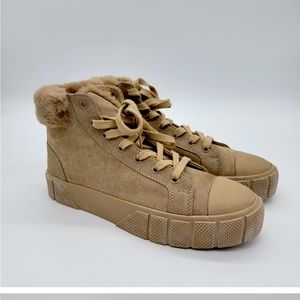 Zara suede high top sneakers/ combat boots with faux fur size 36/6 women’s beige
